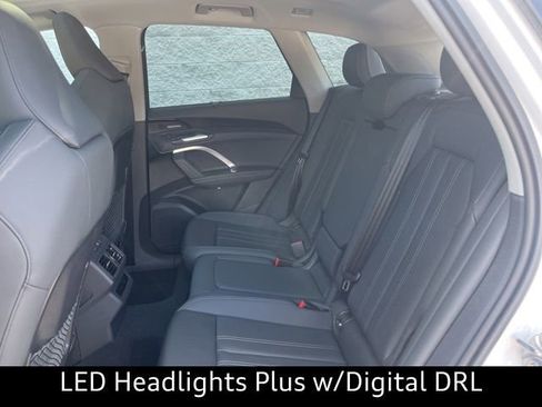 New 2025 Audi Q5 Premium Plus image 24