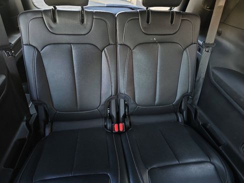 Used 2024 Jeep Grand Cherokee L Limited w/ Luxury Tech Group II image 39