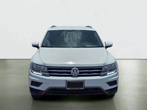 Used 2019 Volkswagen Tiguan S w/ Driver Assistance Package FWD image 9