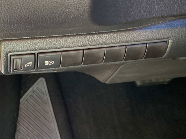 Used 2023 Toyota Corolla LE FWD image 15
