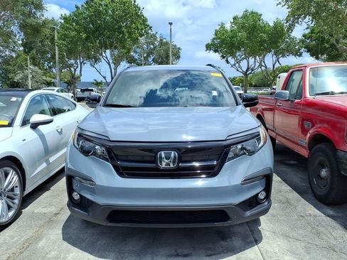 Used 2022 Honda Pilot Sport image 2