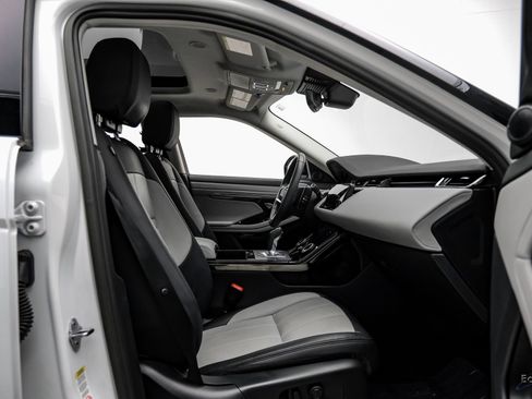 Used 2023 Land Rover Range Rover Evoque R-Dynamic S image 39