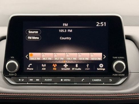 Certified 2025 Nissan Rogue SV image 30