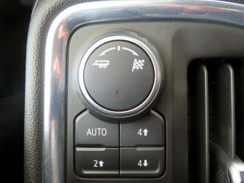 Used 2019 Chevrolet Silverado 1500 LT w/ Z71 Off-Road Package image 35