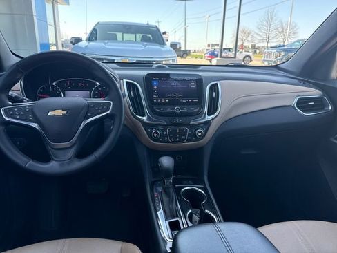 Used 2023 Chevrolet Equinox Premier AWD/4WD image 15
