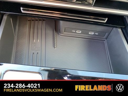 New 2026 Volkswagen Atlas Cross Sport SEL Premium R-Line image 40