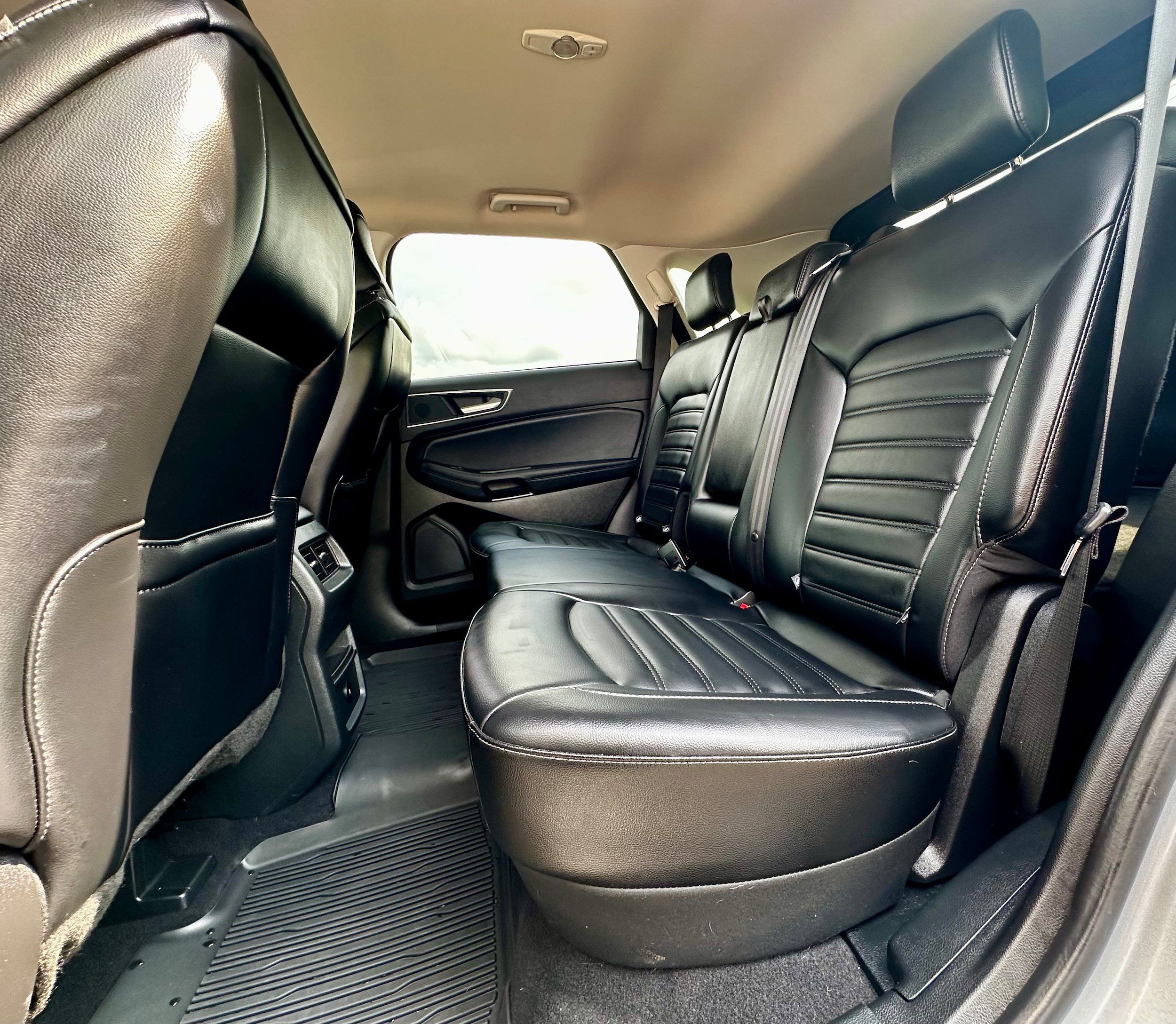 Used 2024 Ford Edge SEL AWD/4WD image 9