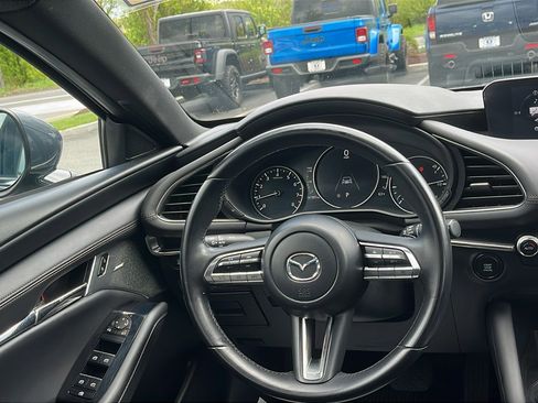 Used 2021 MAZDA MAZDA3 s FWD image 23