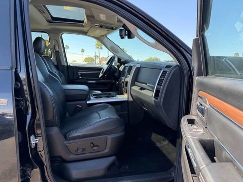 Used 2016 RAM 3500 Laramie w/ Convenience Group AWD/4WD image 28