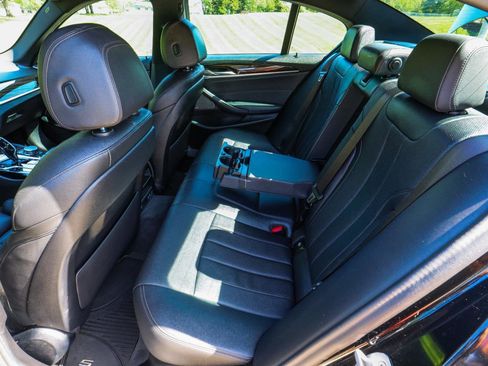 Used 2021 BMW 530i xDrive w/ Premium Package AWD/4WD image 40