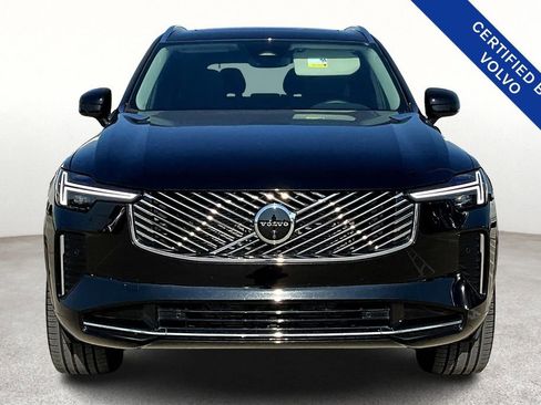 Certified 2025 Volvo XC90 B6 Plus image 5