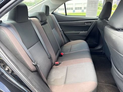 Used 2018 Toyota Corolla LE w/ Carpet Mat Package (TMS) FWD image 14