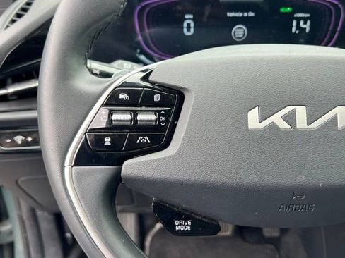 Certified 2023 Kia Niro EX FWD image 22