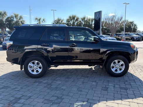 Used 2018 Toyota 4Runner SR5 image 8