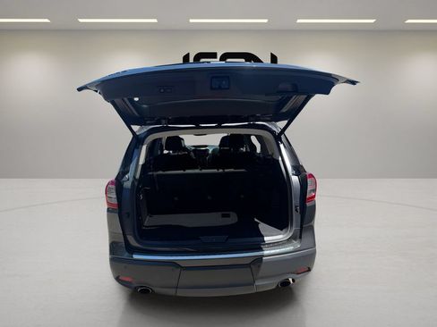 Used 2022 Subaru Ascent Limited w/ Technology Package AWD/4WD image 9
