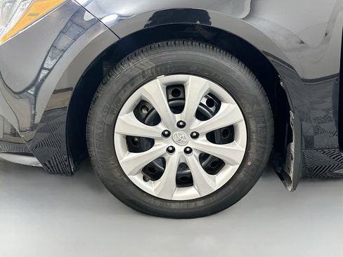 Certified 2025 Toyota Corolla LE FWD image 29