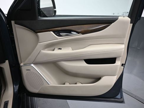 Used 2019 Cadillac Escalade Premium Luxury AWD/4WD image 53