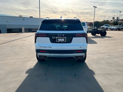 New 2026 Chevrolet Traverse Z71 w/ Enhanced Driving Package image 5
