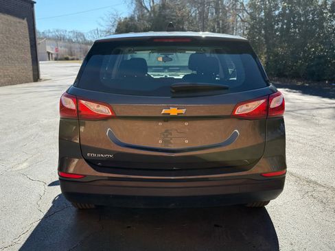 Used 2019 Chevrolet Equinox LS image 6