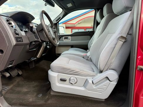 Used 2011 Ford F150 XLT w/ XLT Chrome Pkg image 11