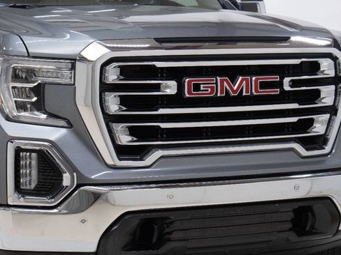 Used 2019 GMC Sierra 1500 SLT w/ SLT Premium Plus Package RWD image 9