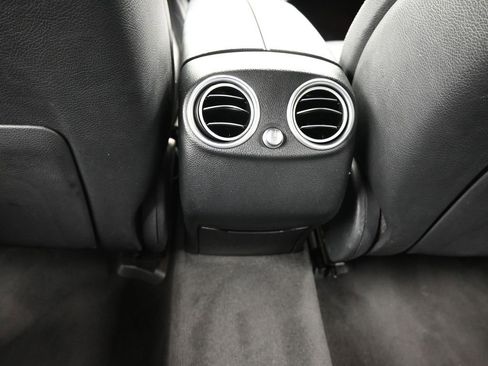 Used 2019 Mercedes-Benz GLC 300 GLC 300 image 34