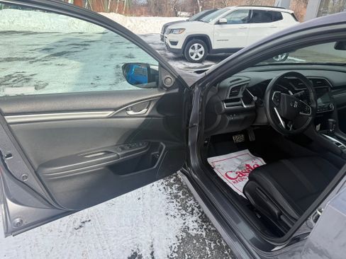 Used 2020 Honda Civic Sport image 11