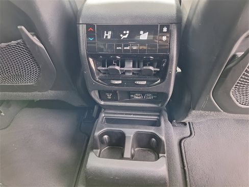 Used 2023 Jeep Grand Cherokee L Altitude image 31