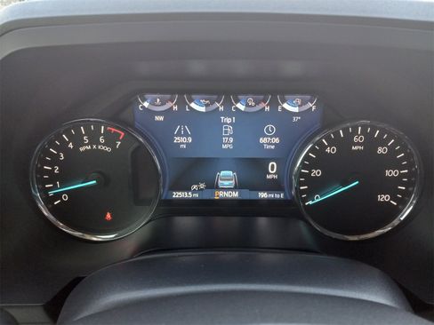 Used 2024 Ford Expedition XLT image 19