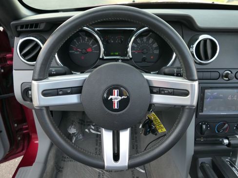 Used 2006 Ford Mustang Premium image 15