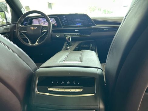 Used 2024 Cadillac Escalade V AWD/4WD image 40