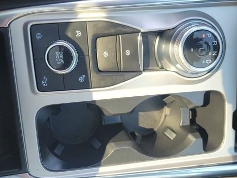 Used 2022 Ford Explorer Platinum w/ Equipment Group 601A image 19