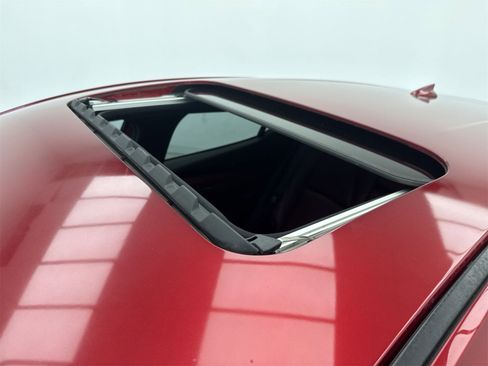 Used 2019 MAZDA MAZDA3 Hatchback w/ Premium Package image 37