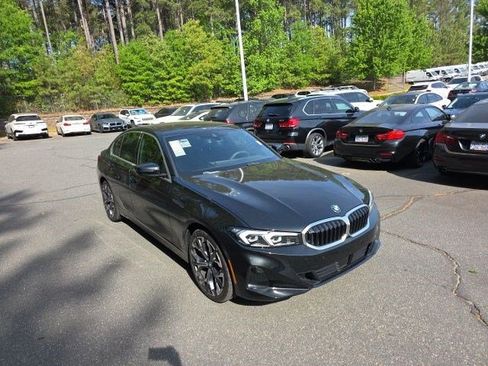 Used 2025 BMW 330i xDrive Sedan w/ Premium Package image 6
