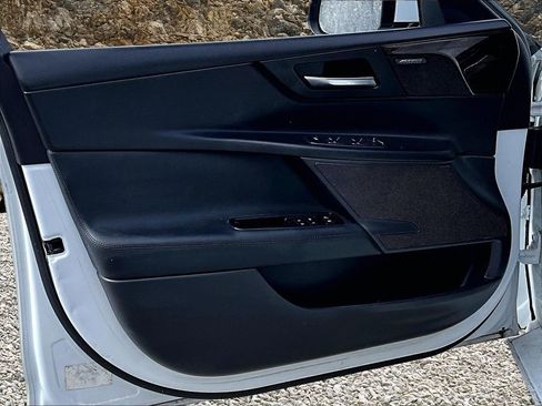 Used 2017 Jaguar XE First Edition image 20