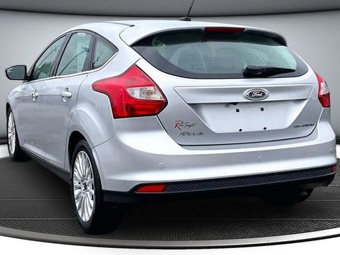Used 2012 Ford Focus Titanium FWD image 4