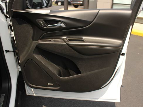 Used 2018 Chevrolet Equinox Premier AWD/4WD image 25