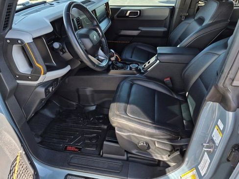 Used 2022 Ford Bronco Badlands image 10