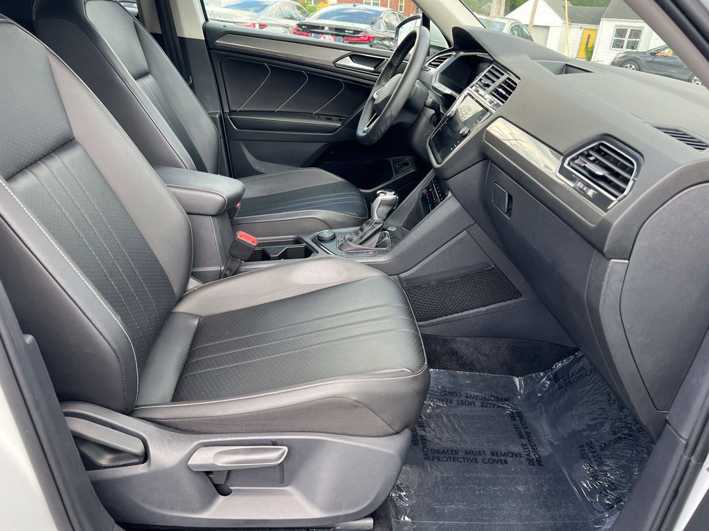 Used 2022 Volkswagen Tiguan SE AWD/4WD image 27