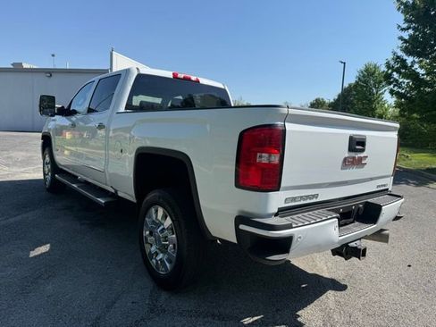 Used 2019 GMC Sierra 2500 Denali w/ Duramax Plus Package AWD/4WD image 5