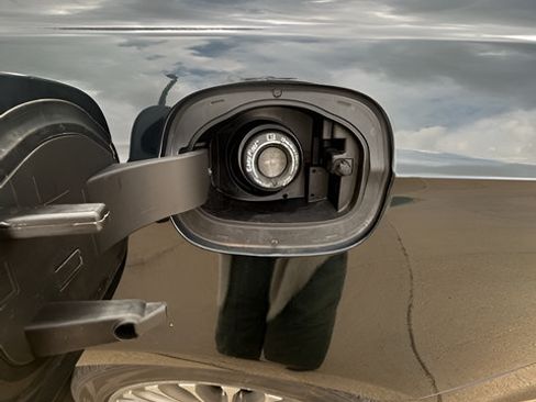 Used 2014 Ford Fusion Titanium FWD image 27