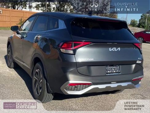 Used 2023 Kia Sportage LX image 7