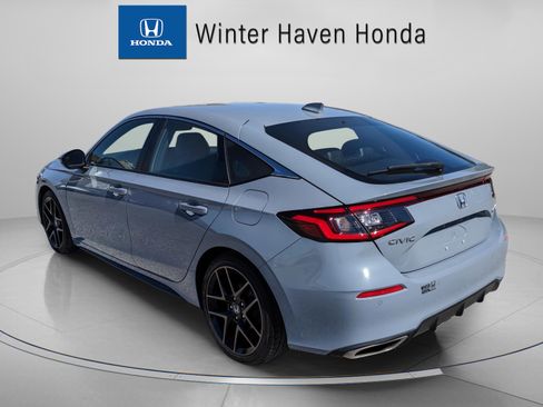 Used 2023 Honda Civic Sport Touring image 6