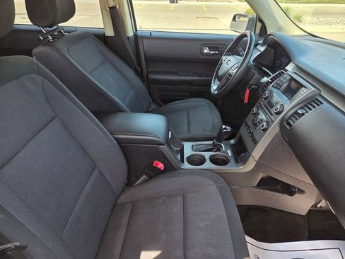 Used 2018 Ford Flex SE FWD image 30