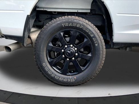 Certified 2024 RAM 2500 Big Horn w/ Night Edition AWD/4WD image 37