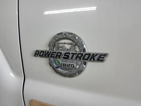 Used 2016 Ford F250 Lariat w/ Lariat Interior Package image 54