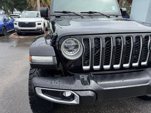 Used 2021 Jeep Wrangler Unlimited Sahara AWD/4WD image 13