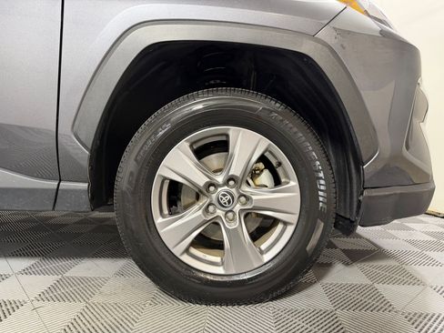 Used 2025 Toyota RAV4 XLE AWD/4WD image 9