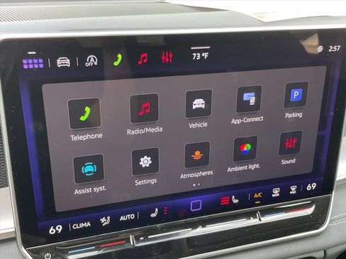 New 2026 Volkswagen Tiguan SE FWD image 12
