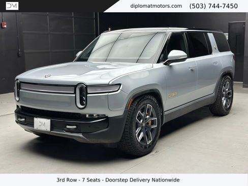 Used 2023 Rivian R1S Adventure image 1